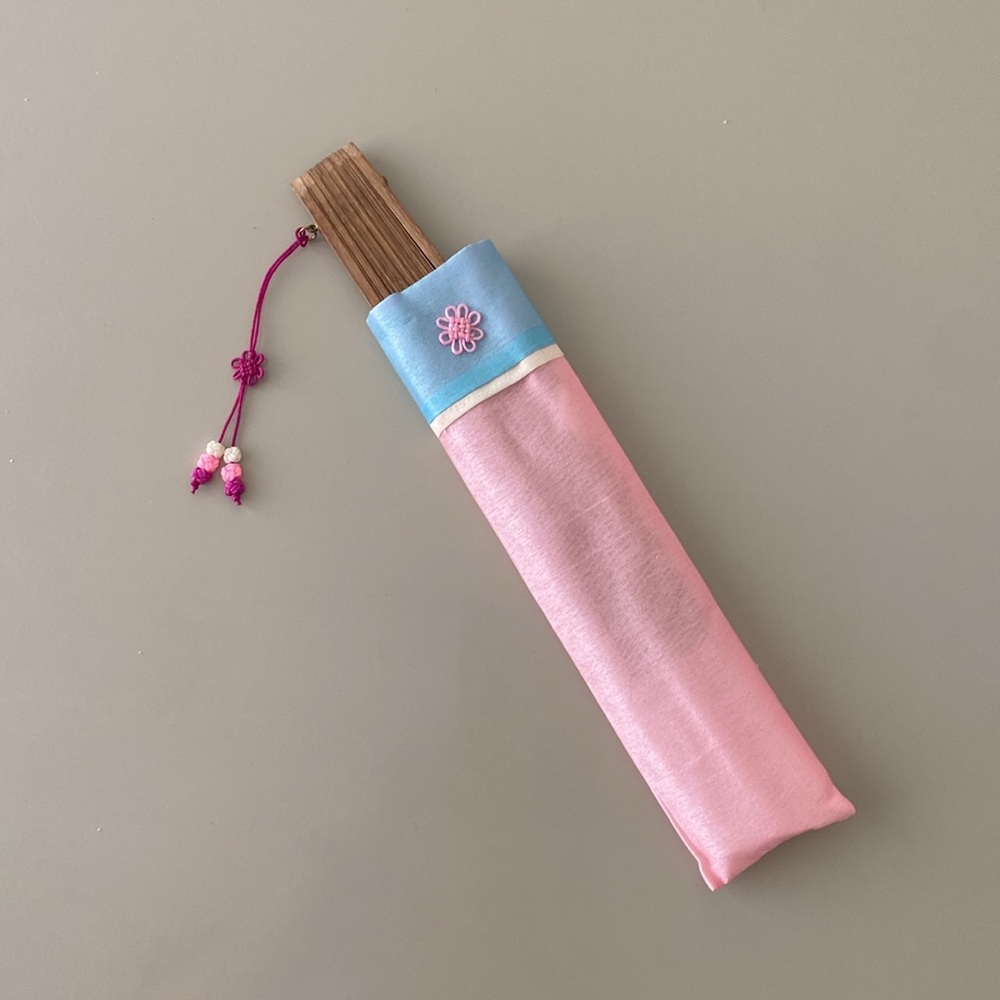 Bamboo folding fan